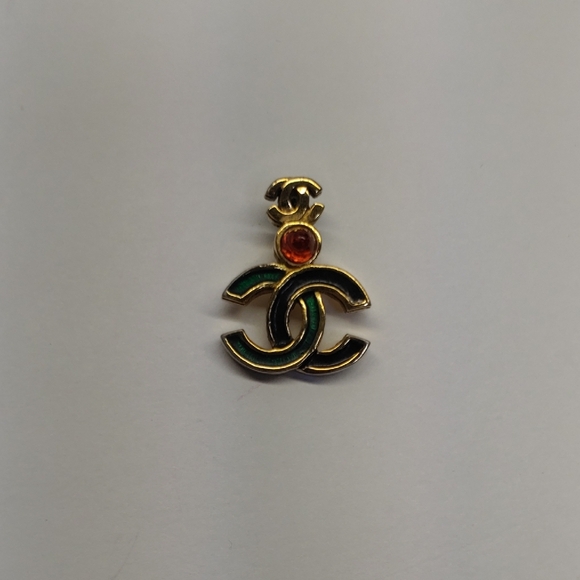 Chanel Coco Mark Gold and Green Pendant - Picture 3 of 4